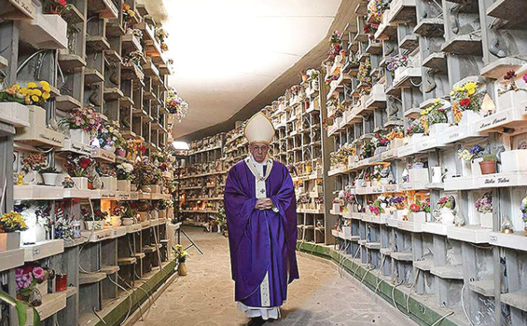 paus-fransiskus-di-kompleks-pemakaman-prima-porta