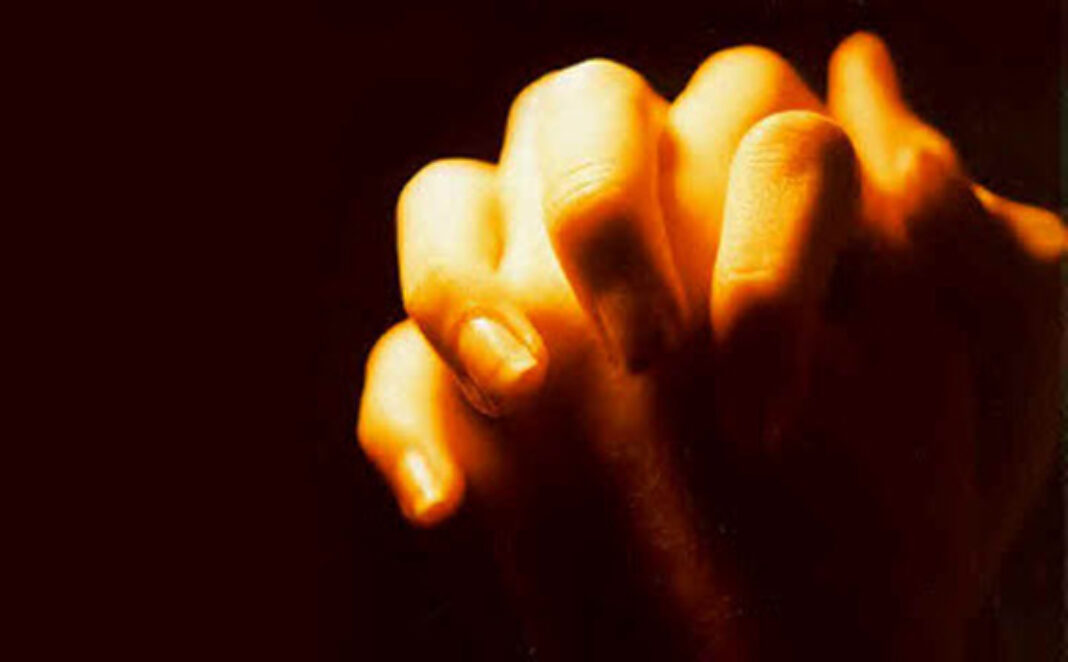 liturgi-praying-hands-hidup-katolik