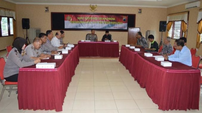 Rapat Koordinasi (Rakor) Jelang Pengamanan Natal 2016 dan Tahun Baru 2017 di Polres Rembang, Jawa Tengah. (Dok. tribratanews.com)