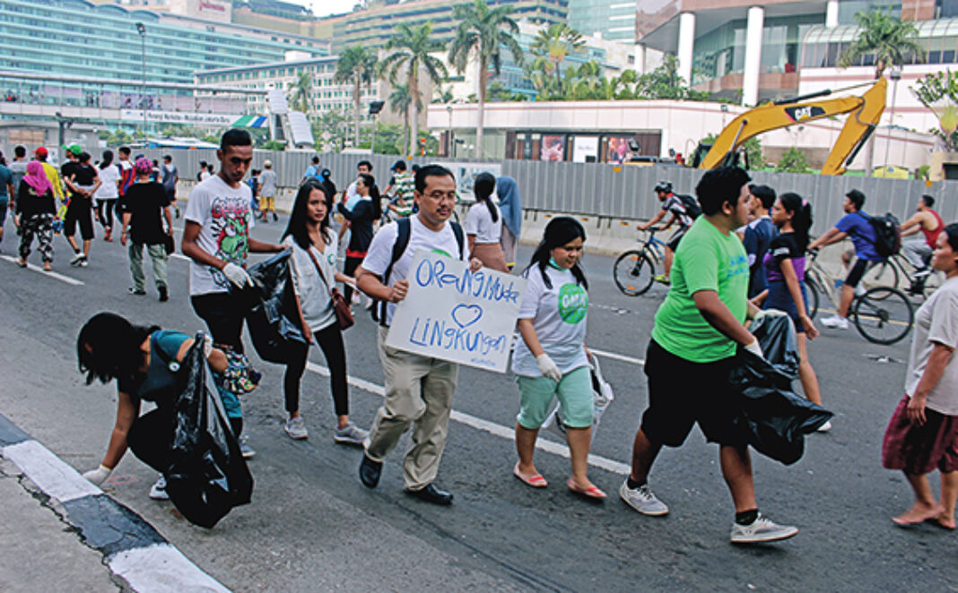 kabar-jakarta-pungut-sampah-mei-2016-majalah-hidup
