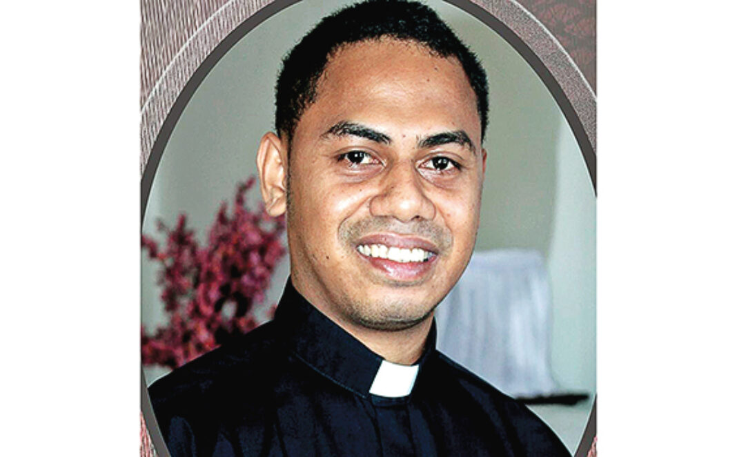 Pastor Yohanes Ouduka majalah hidup katolik