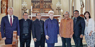 Presiden Lithuania Kunjungi Katedral