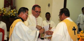 Ibadat Salve Agung Jelang Tahbisan Uskup Mgr Rolly Untu MSC