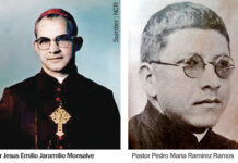 Mgr Jesus Emilio Jaramilio Monsalve dan Pastor Pedro Maria Ramirez Ramos