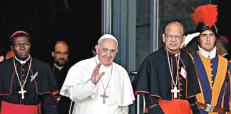 Kunjungan Paus Tertunda