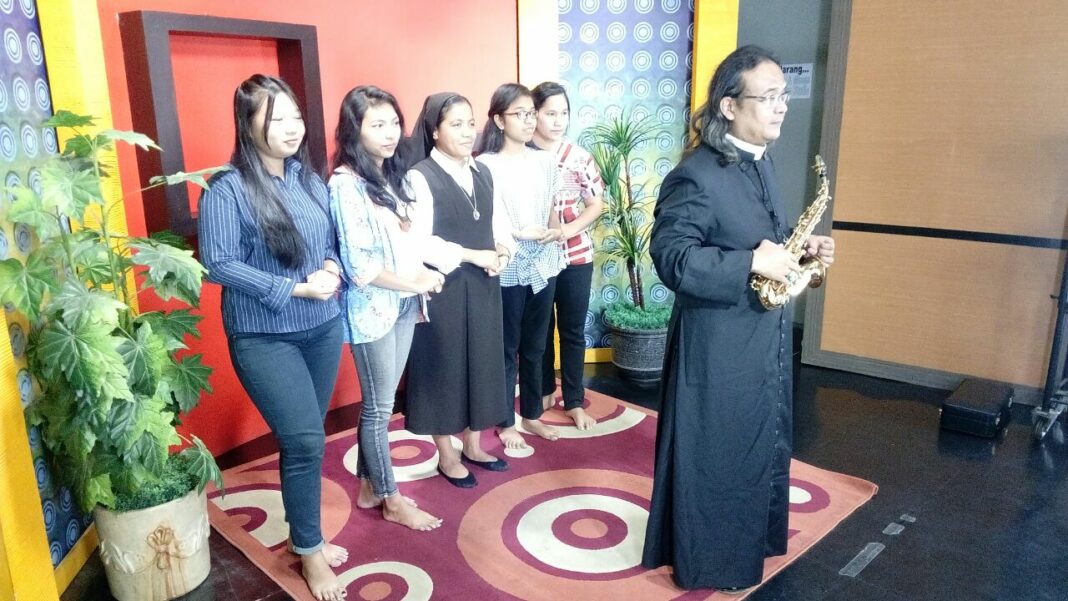 f6a4a835-8a55-448e-835a-052e83ca60b3