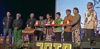 Bunyi Gamelan untuk Tuhan