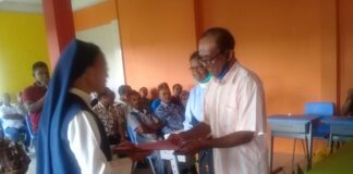 Penyerahan Surat Keputusan Pendirian Lembaga Pendidikan Dian Yosefa II Kabupaten Manggarai