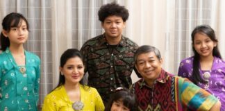 LISA A. RIYANTO: TETAP BERSYUKUR DAN BERBAGI