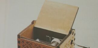 KOTAK MUSIK YANG KEMBALI