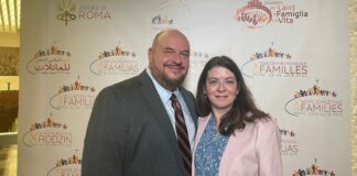 Pertemuan Keluarga Sedunia: Temukan Tuhan dalam Semua Hal Kecil