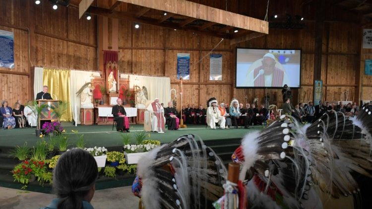 Paus Fransiskus di Kanada: Masyarakat Adat dan Kakek-Nenek Adalah Harta Berharga Gereja