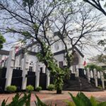 TIGA GEREJA DAN SANTO LAURENTIUS