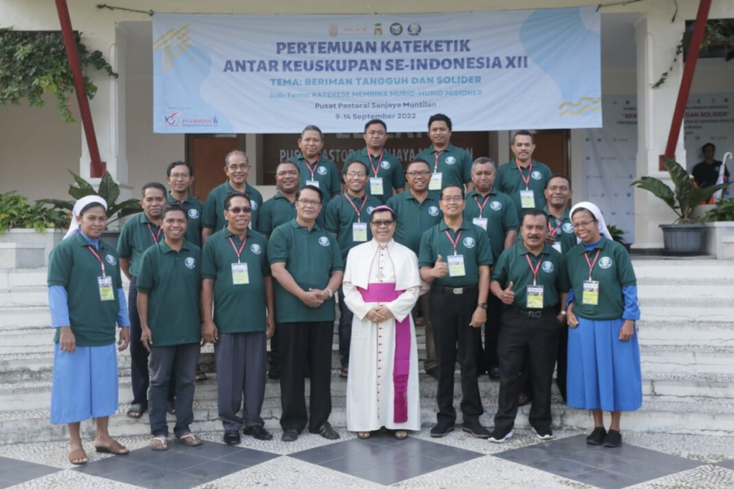 4122TJ-FOTO TAJUK-W13