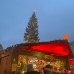 POHON NATAL DAN PASAR NATAL: SUKACITA MENYAMBUT KEDATANGAN TUHAN