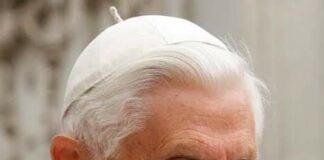 Jenazah Paus Emeritus Akan Dipindahkan ke Basilika Santo Petrus Tanggal 2 Januari 2023, Misa Requiem Tanggal 5/1 dan Akan Dimakamkan di Katakombe