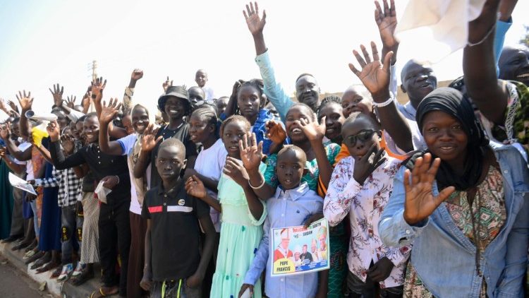 Kehadiran Paus di Sudan Selatan Menandai Momen Unik pada Waktunya; Pakar Sudan Selatan Miklos Gosztonyi Menyoroti Beberapa Aspek Terpenting dari Kunjungan Bersejarah Tersebut