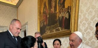 Megawati Dapat Dua Buku dari Paus Fransiskus, Puan: Implementasi Pancasila Tercantum dalam Buku Tersebut