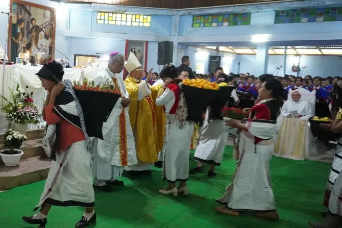 Lebih dari 10.000 Umat Katolik India Menyambut Uskup Agung Baru di Manipur yang Dilanda Konflik