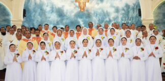 Sebelas Suster FCJM Ikrarkan Kaul Kekal di Hadapan Pimpinan Umum Sr. M. Magdalena Schmitz yang Datang Dari Roma