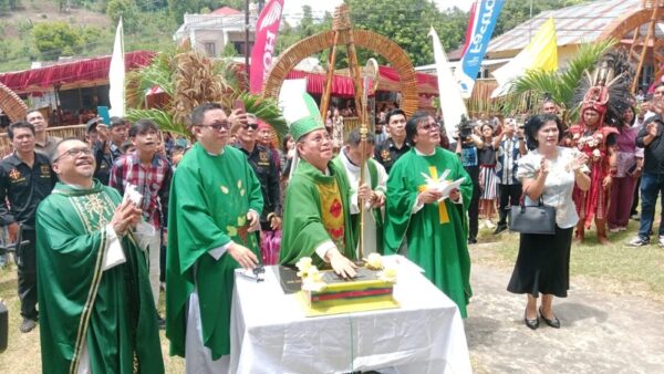 Paroki Sea Resmi Berdiri, Kerinduan Umat Terwujud | HIDUPKATOLIK.com