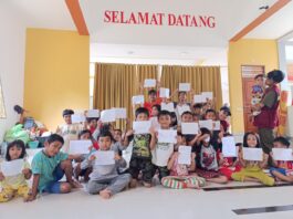 Foto-Pendampingan psikososial bagi anak-anak terdampak banjir di i pengungsian Biara Hamente, Desa Lubuk Ampolu, Kecamatan Badiri, Kabupaten Tapanuli Tengah| Dok. Caritas Indonesia