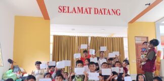 Foto-Pendampingan psikososial bagi anak-anak terdampak banjir di i pengungsian Biara Hamente, Desa Lubuk Ampolu, Kecamatan Badiri, Kabupaten Tapanuli Tengah| Dok. Caritas Indonesia