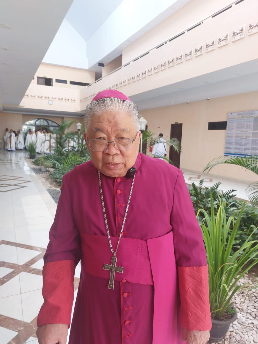 Uskup Mandagi: Jadilah Pintu Damai, Bukan Perampok