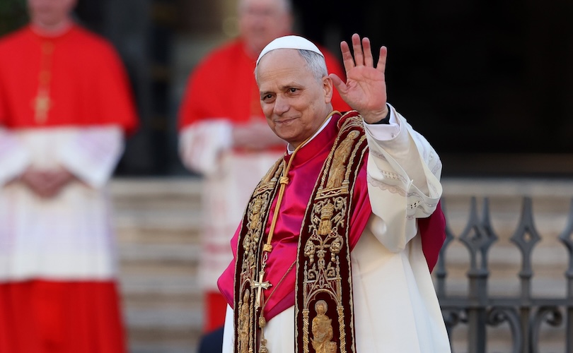 Menjaga Api Kemanusiaan di Tengah Riuh Genderang Perang