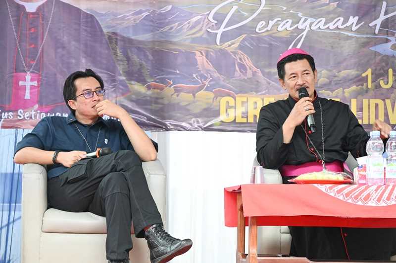 Uskup Tanjungkarang: Devosi sebagai Suplemen untuk Kekuatan Mengasihi Orang Lain