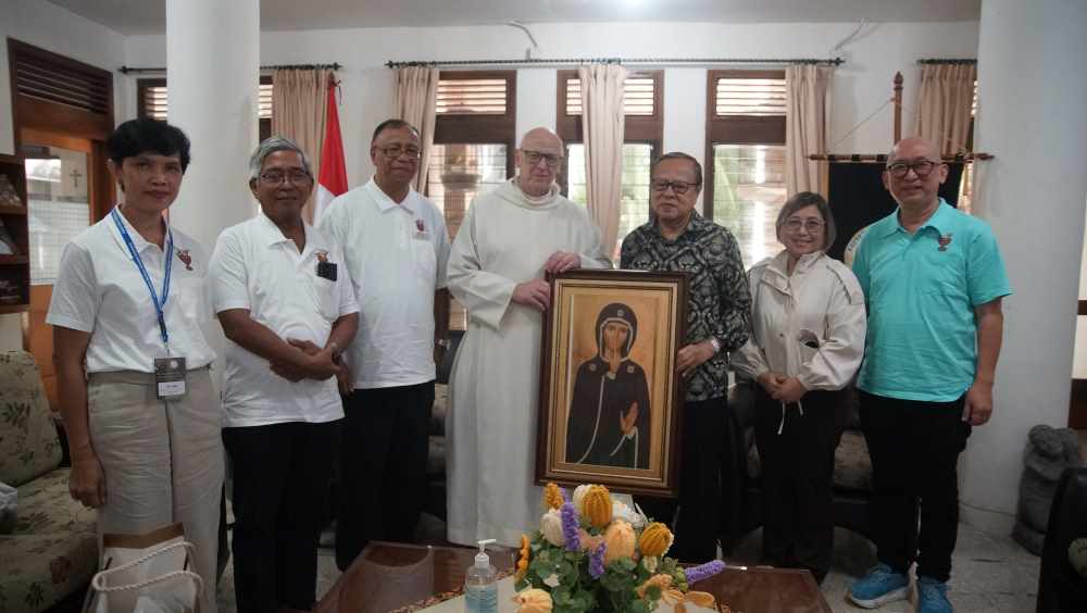 Mengapa Kita Sulit Hening