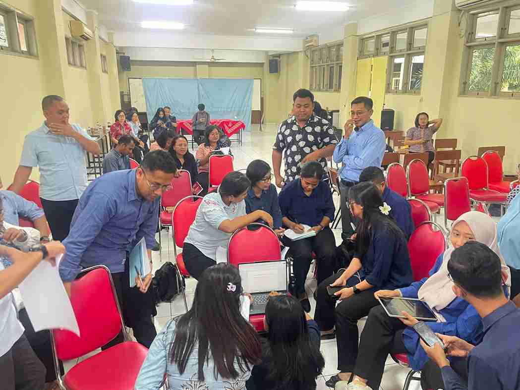 Sekolah St. Leo III Ajak Murid Mengenal Spiritualitas Sang Pelindung