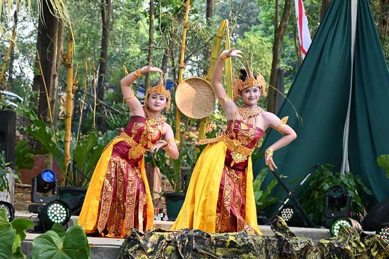 Uskup Tanjung Karang Mgr. Vinsensius Setiawan Triatmojo: Seni dan Budaya Sarana Efektif Mempersatukan Keberagaman