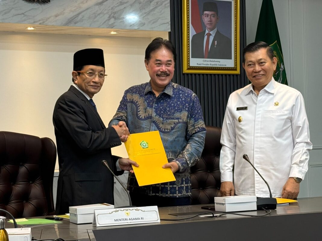 SK Panitia Diserahkan, Manado Siap Jadi Tuan Rumah Pesparani Katolik Nasional IV